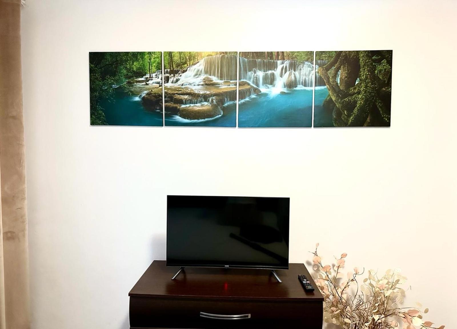 Cozy And Clean Apartment, Near National Arena บูคาเรสต์ ภายนอก รูปภาพ